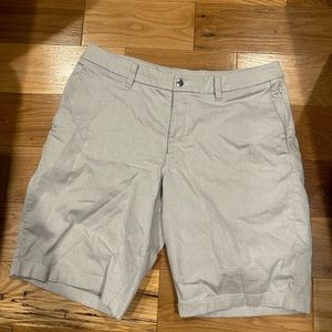 Lululemon Commission Classic shorts